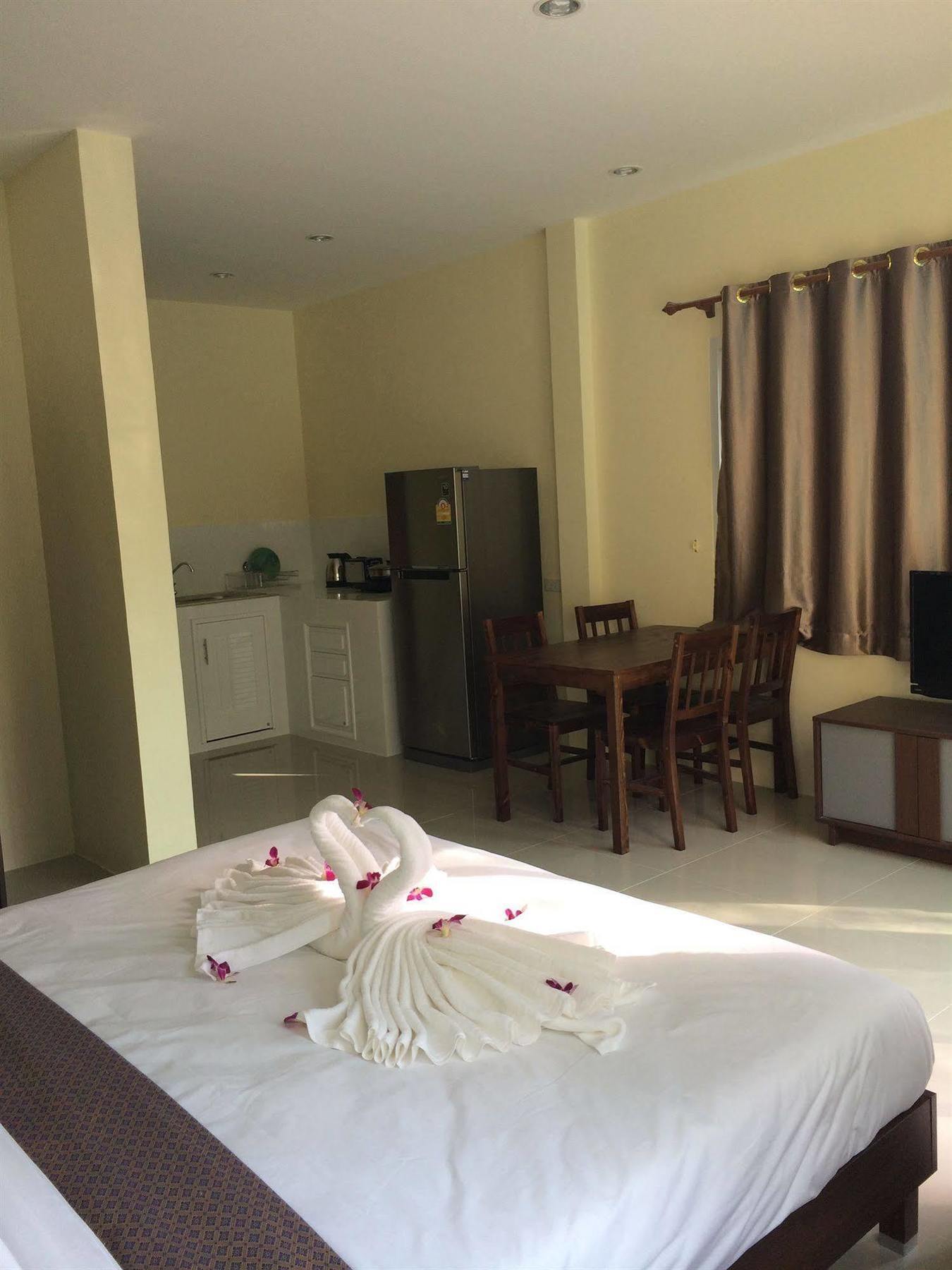 Lucky Lek Resort Rawai Eksteriør bilde